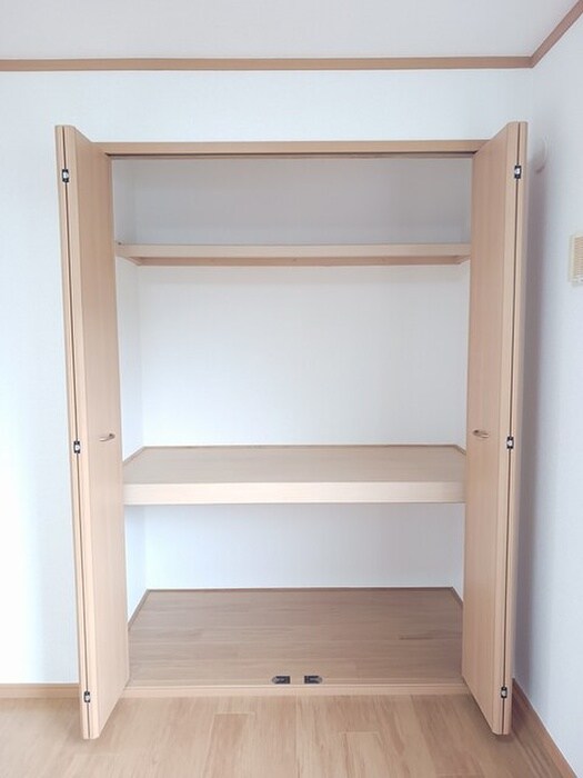 物件内観写真10　(収納)