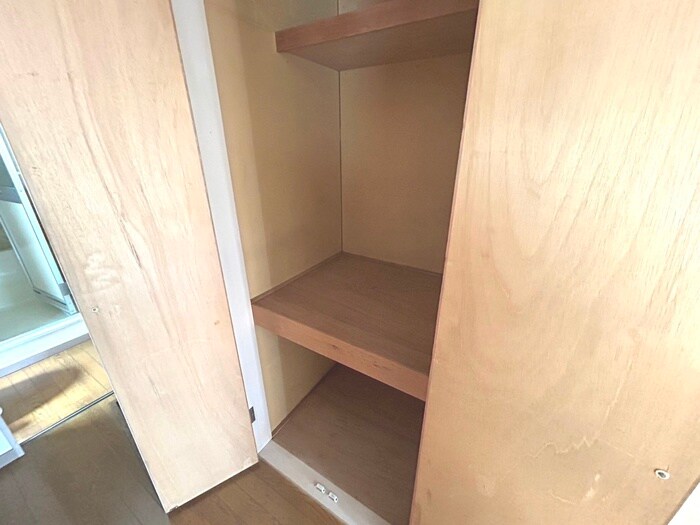 物件内観写真11　(収納)