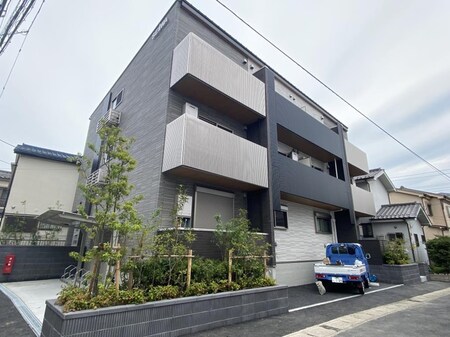 Ｓｉｌｖｅｒ　Ｃａｔ外観写真