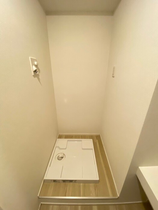 物件内観写真14　(洗濯機置場)