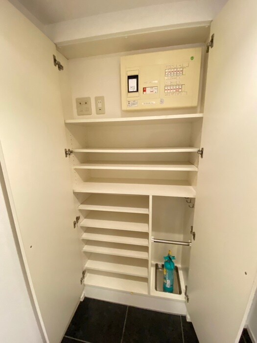 物件内観写真16　(靴箱)