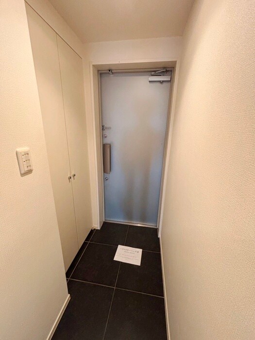 物件内観写真17　(玄関)