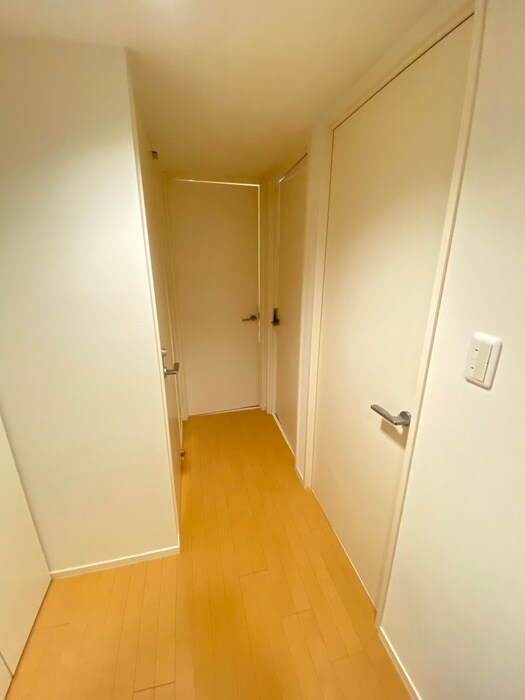 物件内観写真17　(廊下)