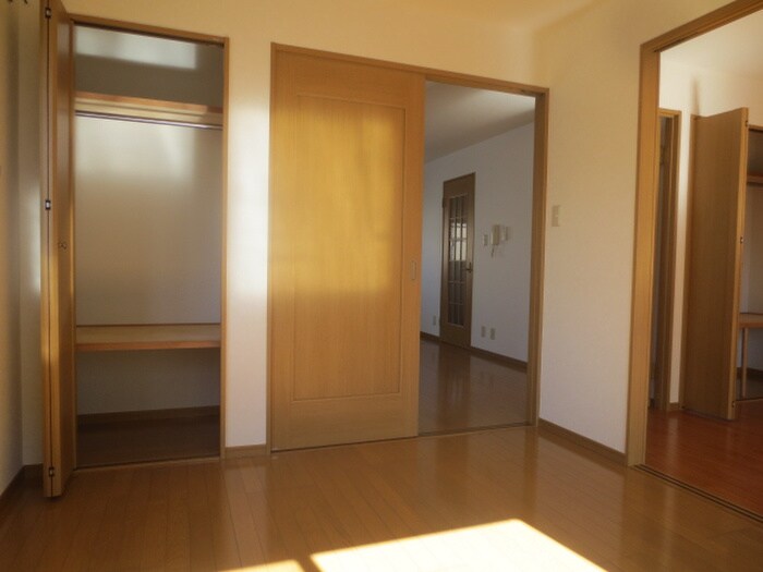 物件内観写真10　(居室)