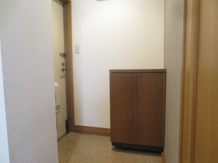 物件内観写真15　(玄関)