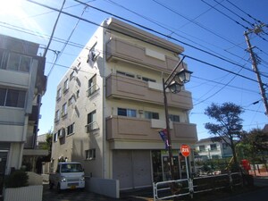 ハイツ吉房外観写真