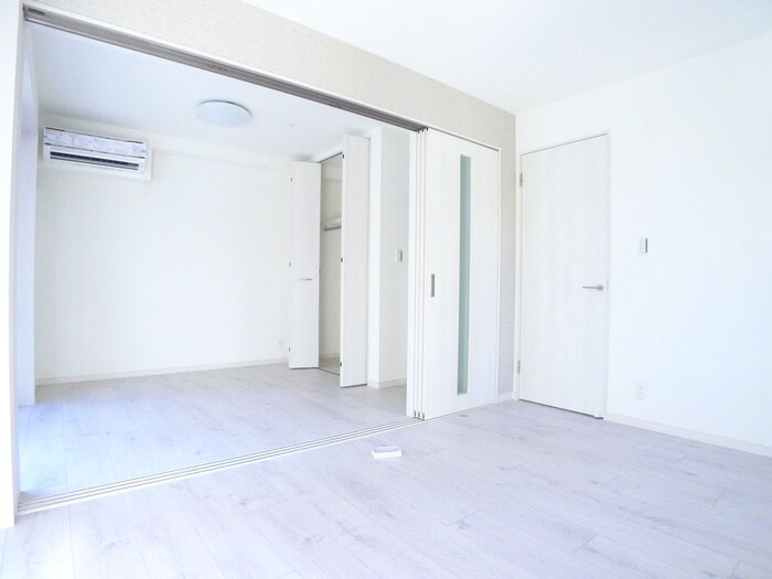 物件内観写真9　(居室)