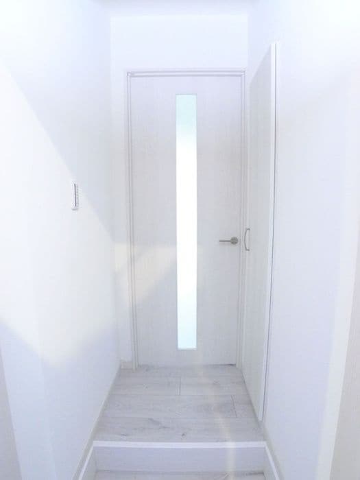 物件内観写真16　(玄関)