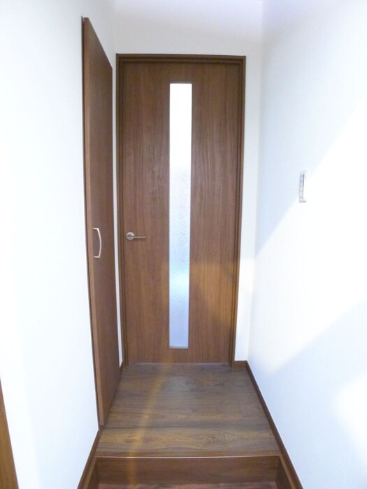物件内観写真17　(玄関)