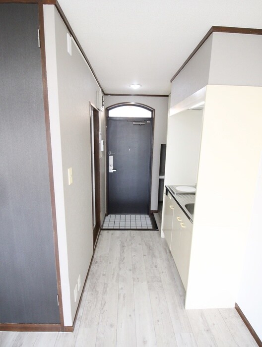 物件内観写真13　(廊下)