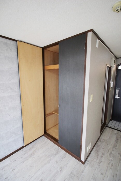 物件内観写真15　(収納)