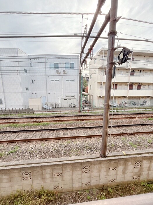 物件内観写真18　(室内からの展望)