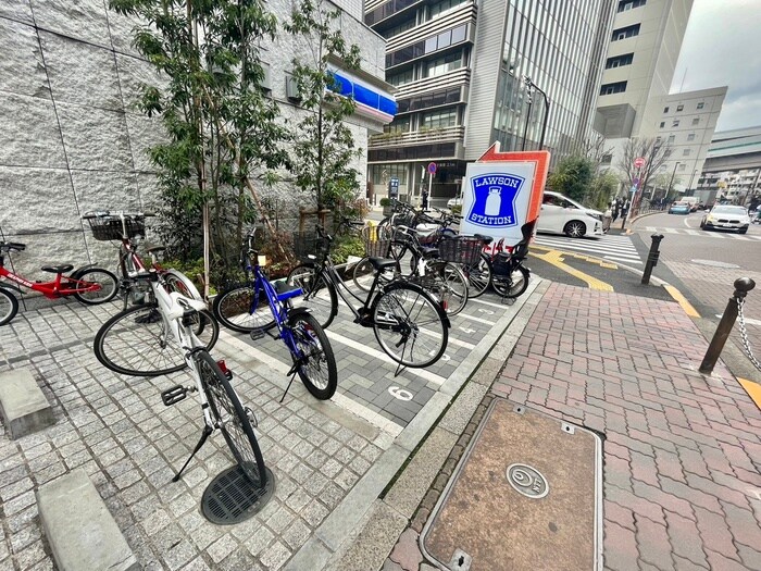 物件外観写真5　(駐輪場)