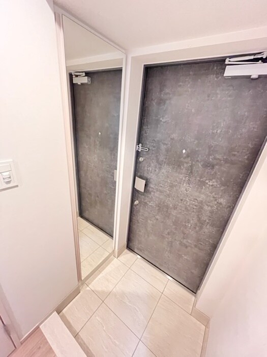 物件内観写真16　(玄関)