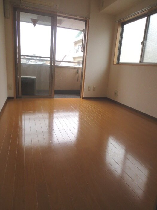 物件内観写真6　(居室)