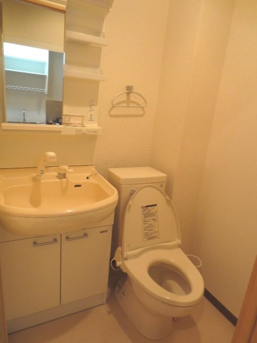 物件内観写真8　(トイレ)