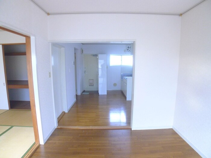 物件内観写真7　(居室)