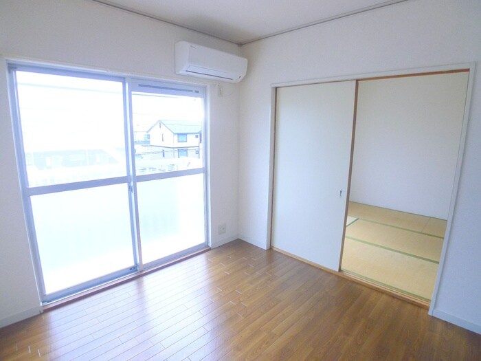 物件内観写真9　(居室)