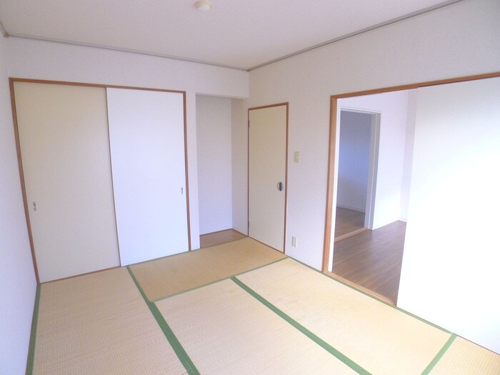 物件内観写真16　(居室)