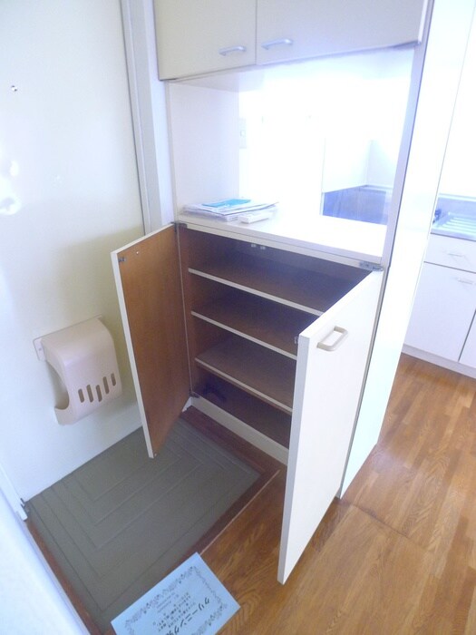 物件内観写真18　(靴箱)