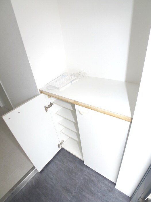 物件内観写真16　(靴箱)