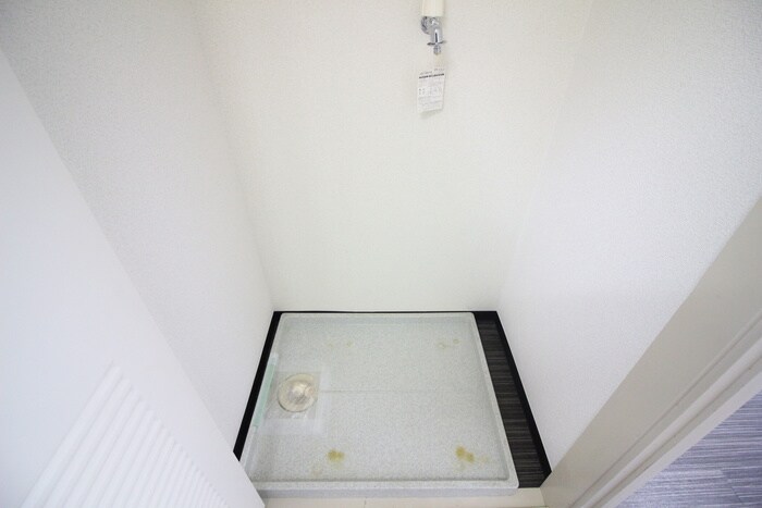 物件内観写真12　(洗濯機置場)