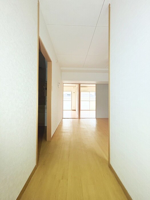 物件内観写真19　(廊下)