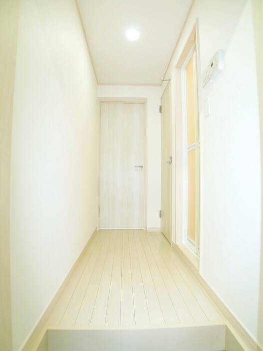 物件内観写真15　(玄関)
