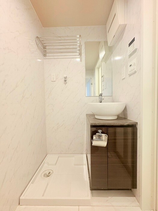 物件内観写真16　(洗濯機置場)