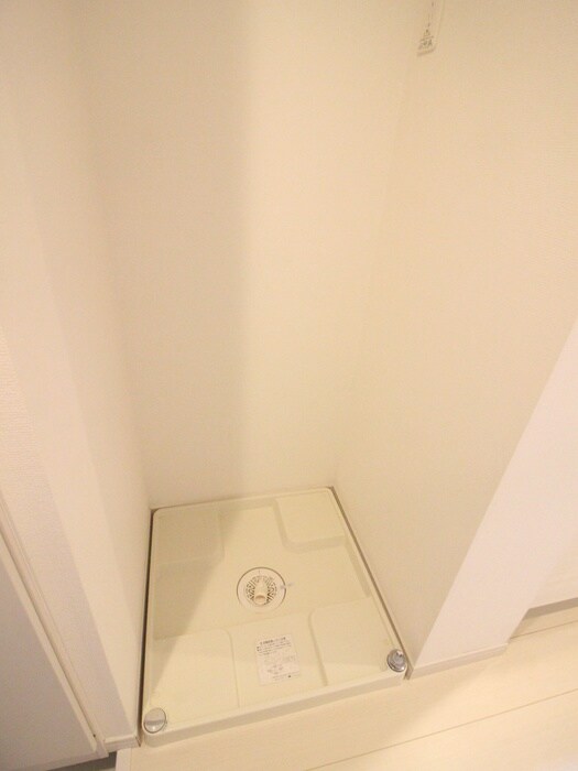 物件内観写真9　(洗濯機置場)