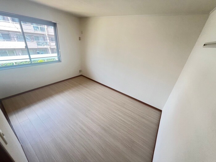 物件内観写真9　(居室)