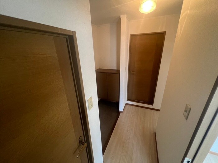 物件内観写真20　(廊下)