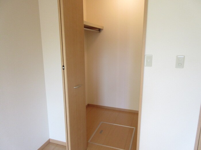 物件内観写真7　(収納)