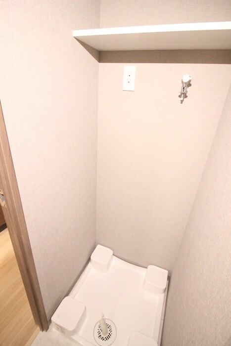 物件内観写真15　(洗濯機置場)