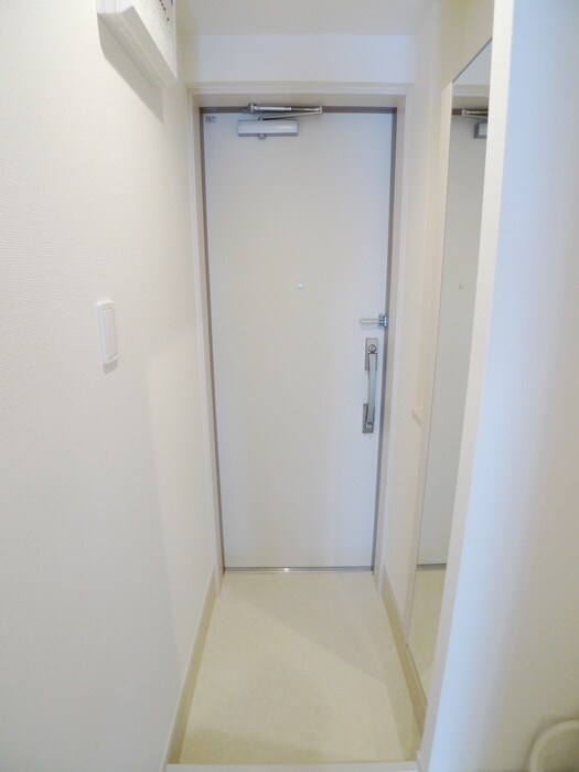 物件内観写真14　(玄関)