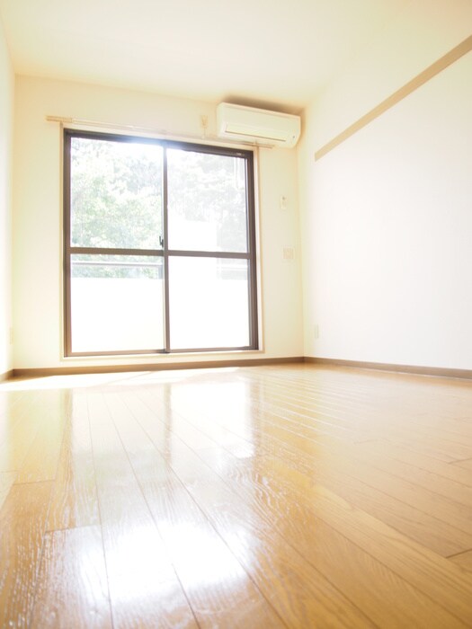 物件内観写真15　(居室)