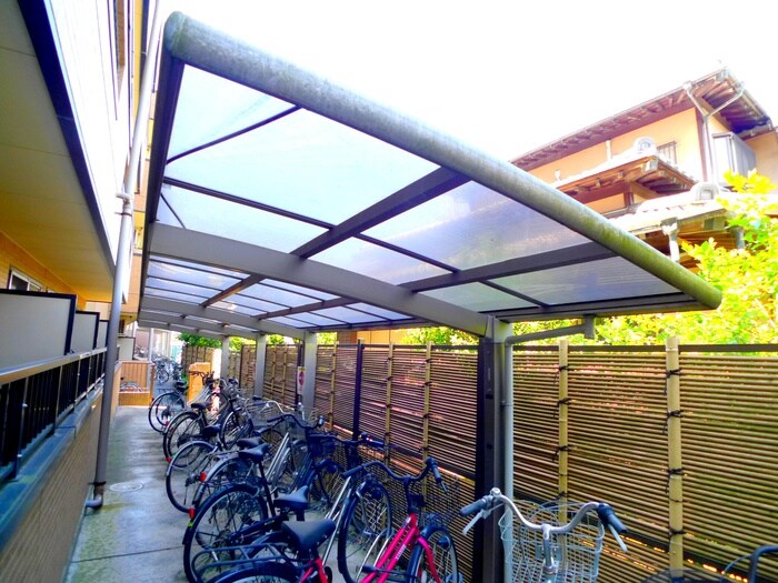 物件外観写真6　(駐輪場)