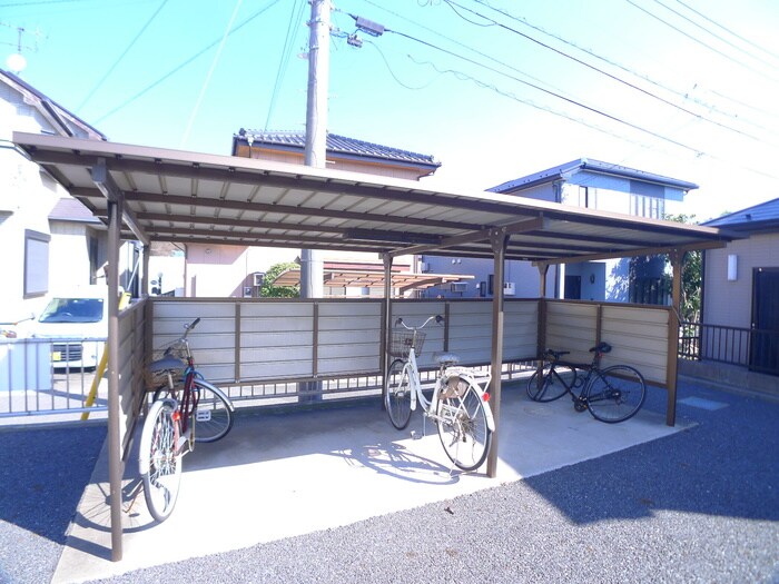 物件外観写真4　(駐輪場)