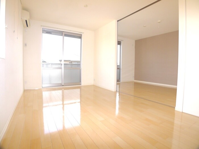 物件内観写真11　(居室)