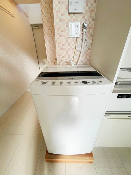 物件内観写真13　(洗濯機置場)