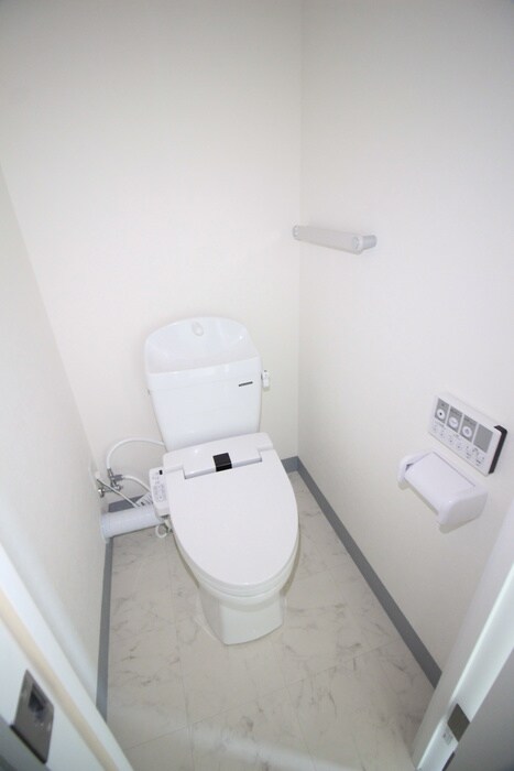 物件内観写真13　(トイレ)