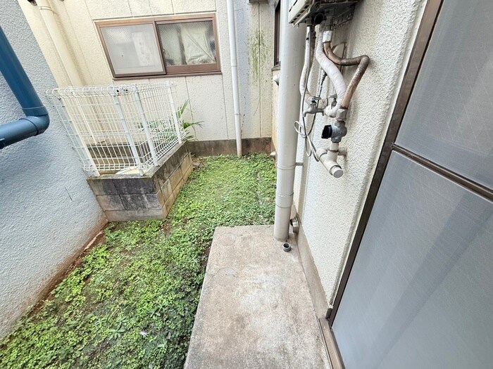 物件内観写真14　(洗濯機置場)