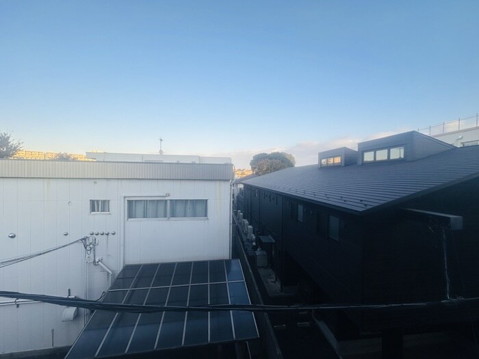 物件内観写真22　(室内からの展望)