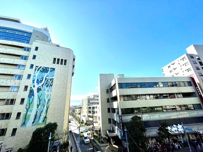 物件内観写真20　(室内からの展望)