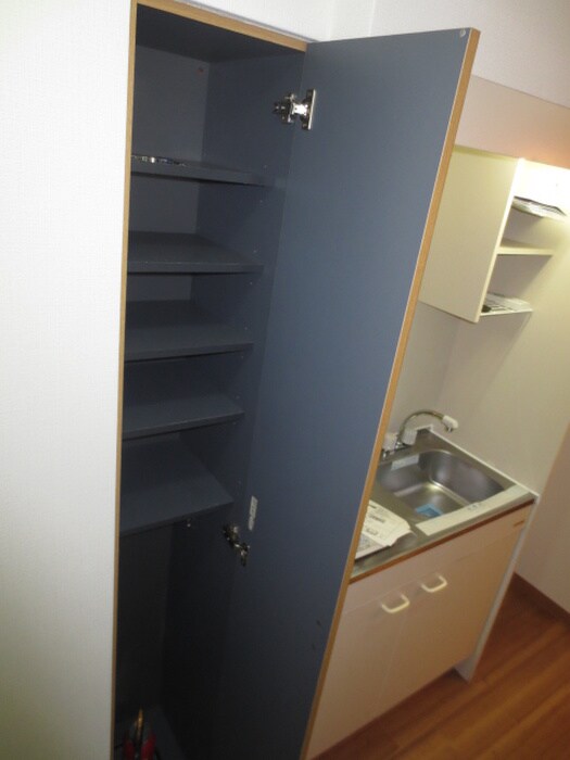 物件内観写真8　(靴箱)