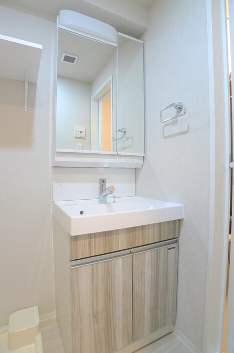 物件内観写真12　(洗面)