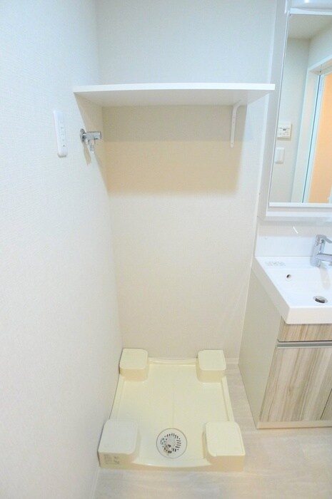 物件内観写真15　(洗濯機置場)