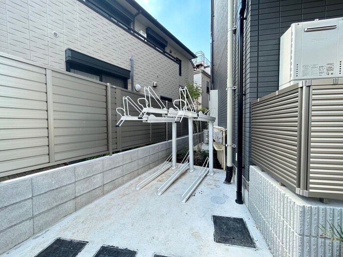 物件外観写真6　(駐輪場)