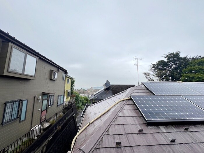 物件内観写真14　(室内からの展望)