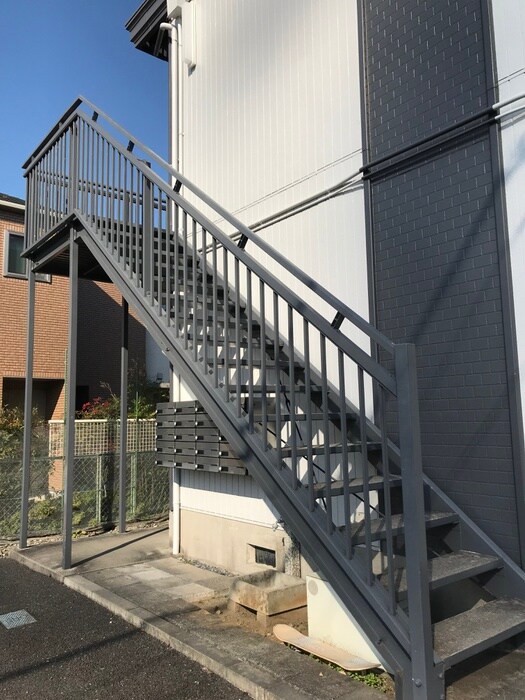 物件外観写真4　(エントランス部分)